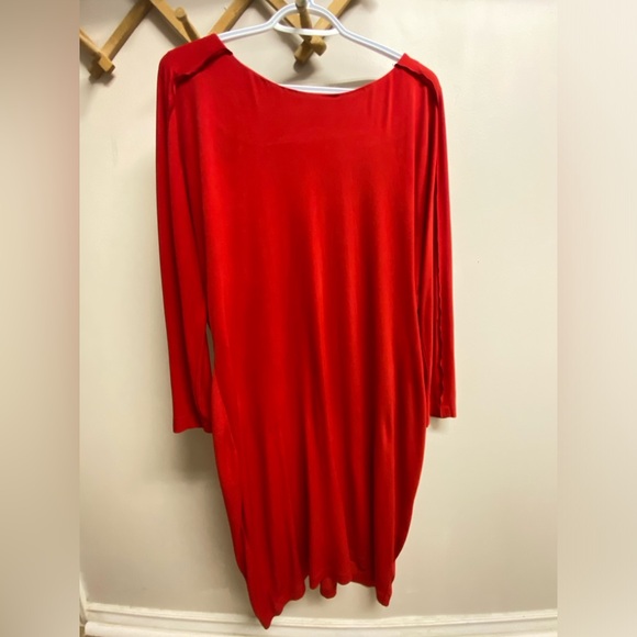 Red Dress - Picture 3 of 6